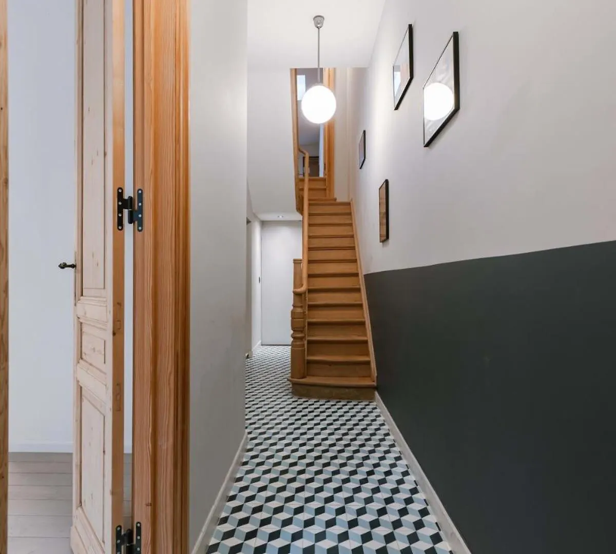 Huswell - Charming Urban Retreat, 15 Minutes From Station Villa Antwerpen België