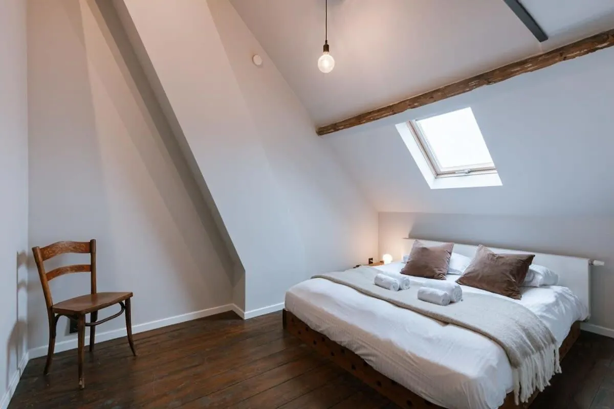 Huswell - Charming Urban Retreat, 15 Minutes From Station Villa Antwerpen België