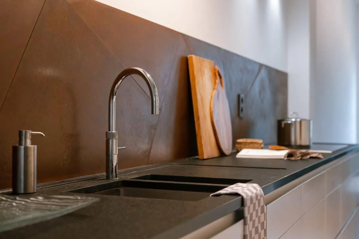 Huswell - Charming Urban Retreat, 15 Minutes From Station Villa Antwerp
