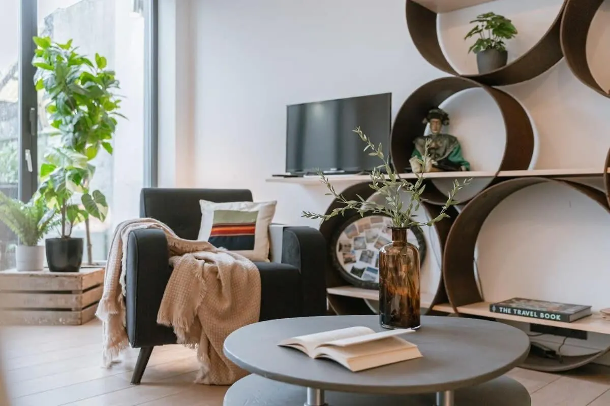 Huswell - Charming Urban Retreat, 15 Minutes From Station Villa Antwerp